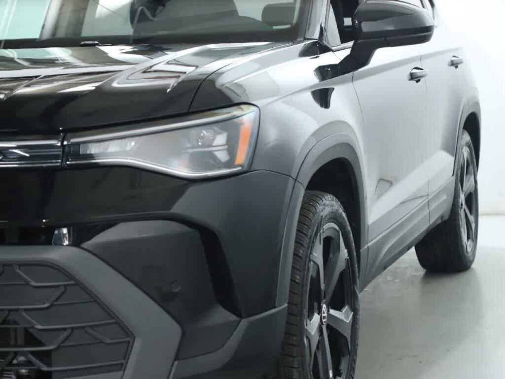 Used 2025 Volkswagen Taos 1.5T SE Black SUV