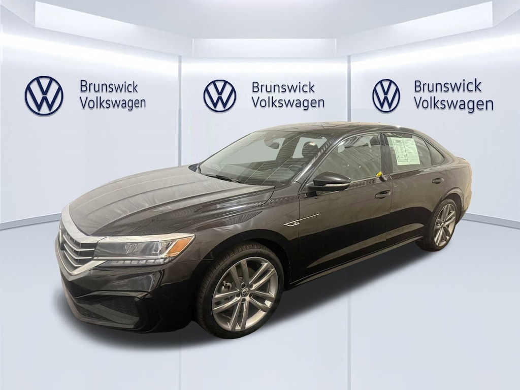 Used 2022 Volkswagen Passat 2.0T R-Line Sedan