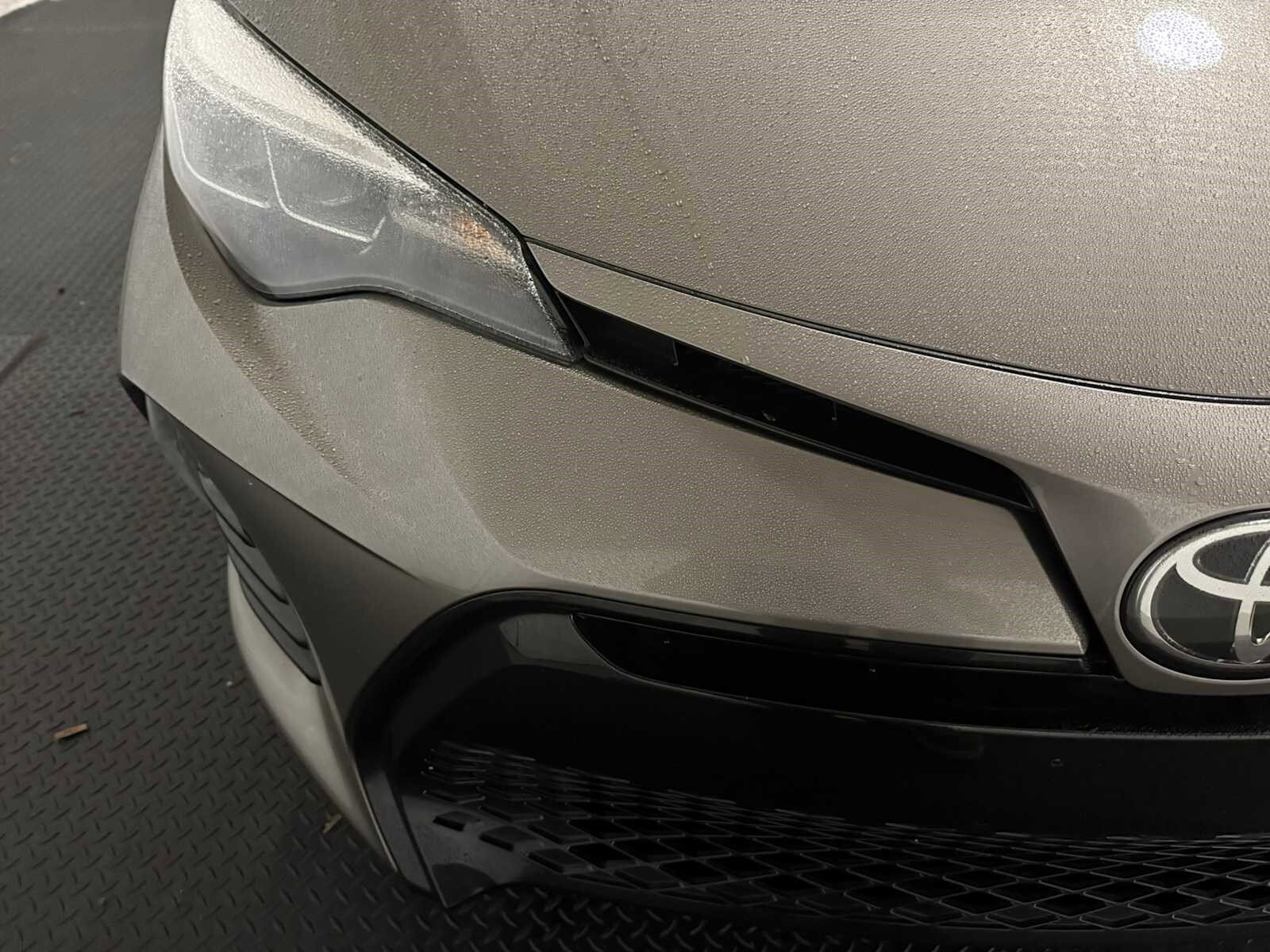 2017 Toyota Corolla SE photo 4