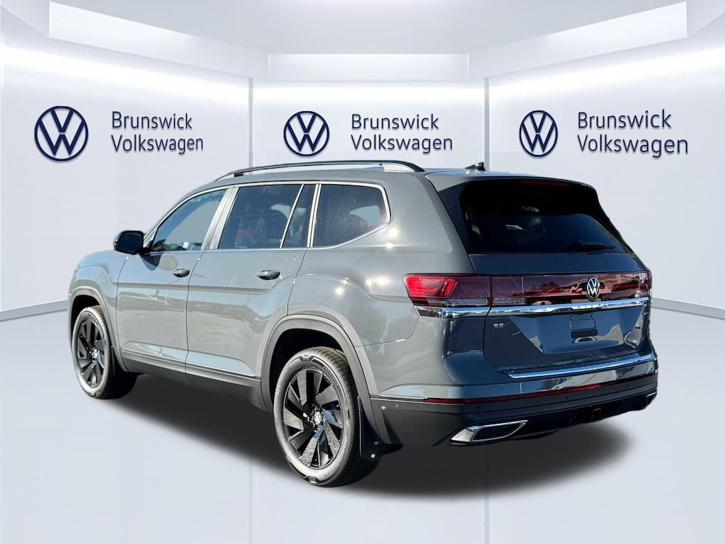New 2026 Volkswagen Atlas 2.0T SE w/Technology 4MOTION