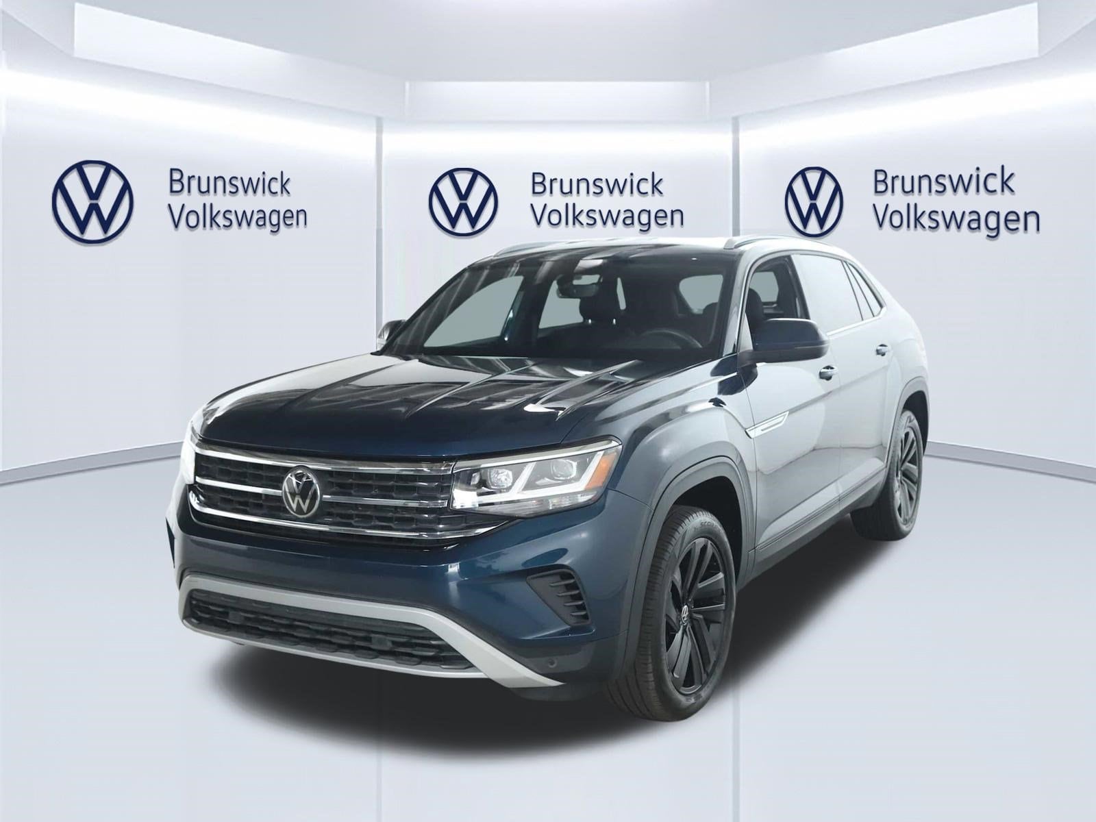 2022 Volkswagen Atlas Cross Sport SE w/Tech