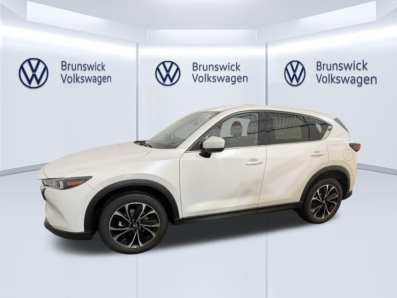 View vehicle photo 2