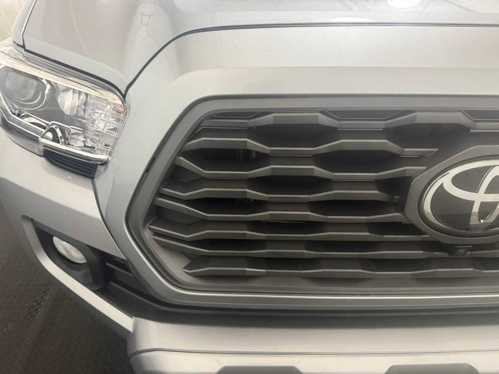 2023 Toyota Tacoma TRD Sport V6 photo 4