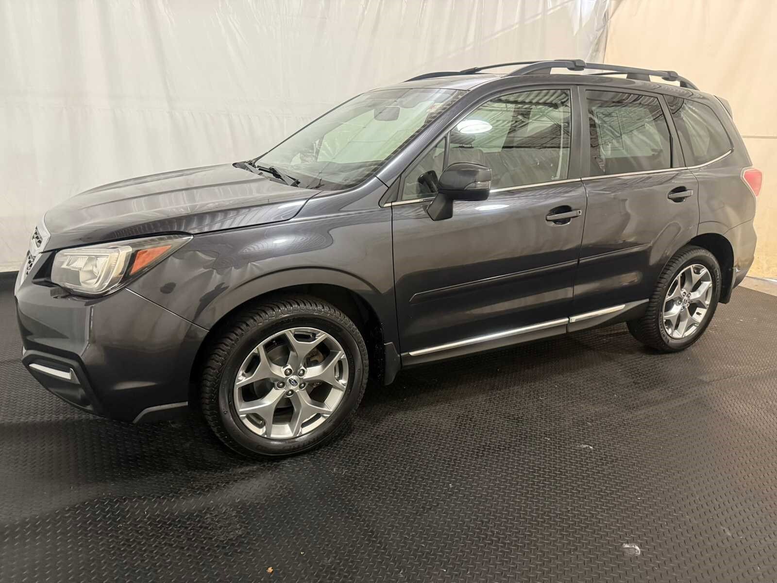 2018 Subaru Forester Touring photo 2
