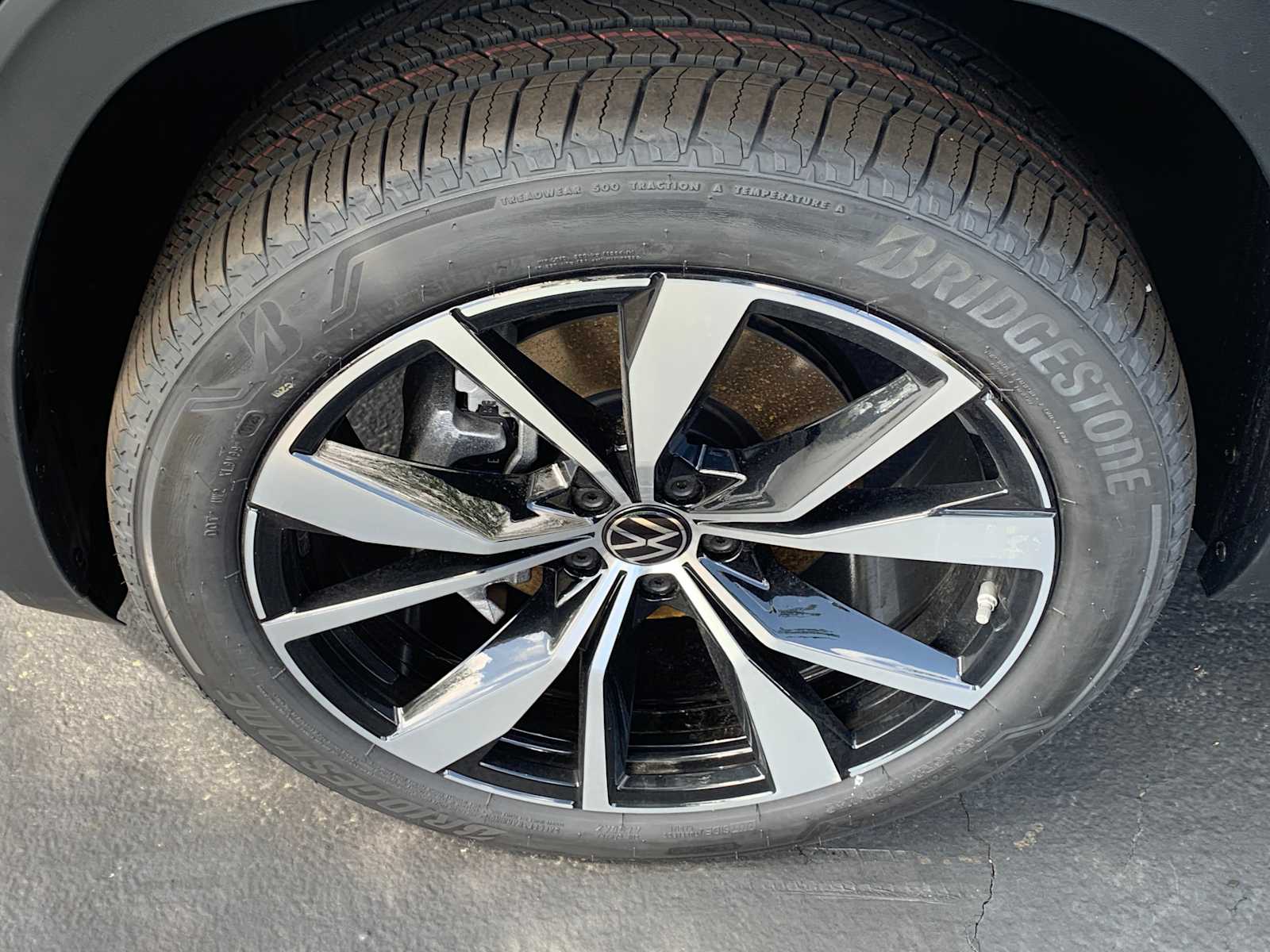 2025 Volkswagen Atlas SEL Premium R-Line photo 4