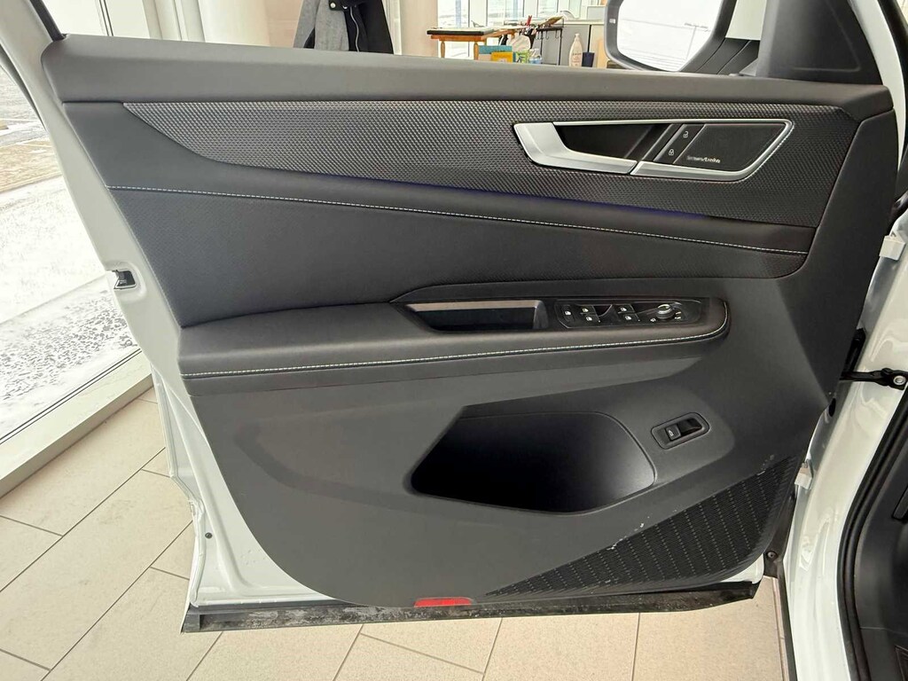 New 2026 Volkswagen Atlas Cross Sport 2.0T SEL Premium R-Line 4MOTION