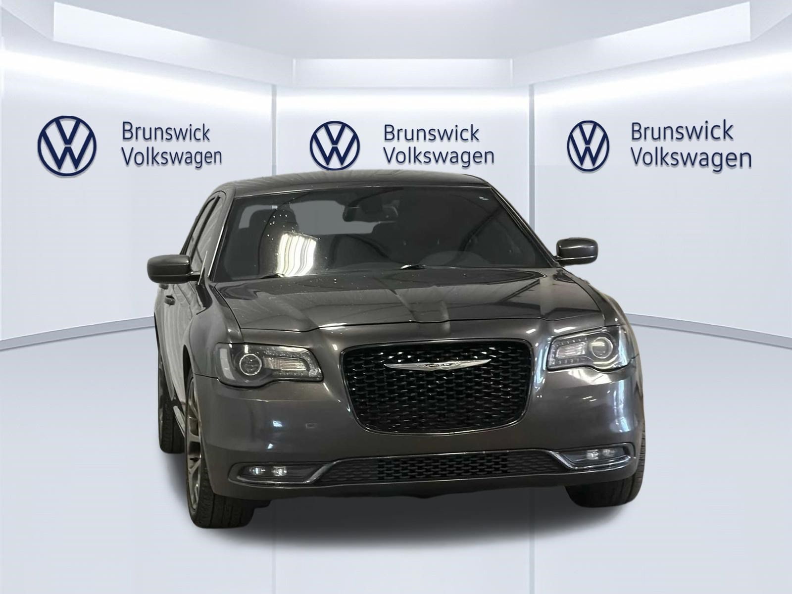 Granite Crystal 2016 Chrysler 300 Sedan Rear-Wheel Drive Automatic