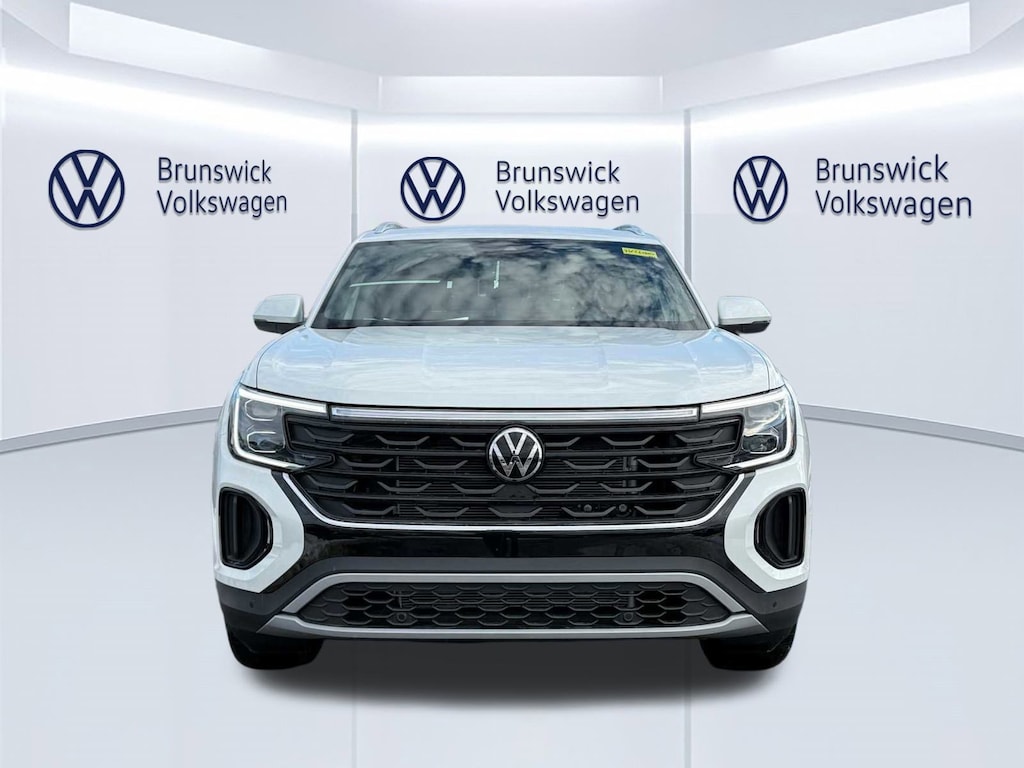 New 2026 Volkswagen Atlas Cross Sport 2.0T SE w/Technology 4MOTION