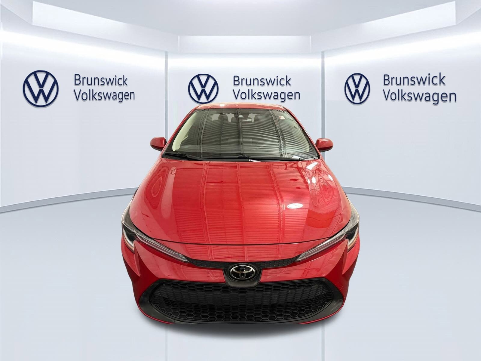 2020 Toyota Corolla LE photo 3