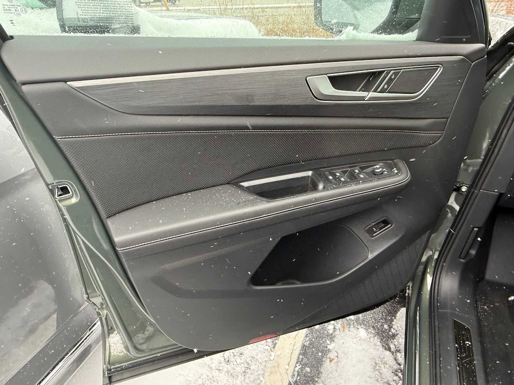 New 2026 Volkswagen Atlas Cross Sport 2.0T SE w/Technology 4MOTION