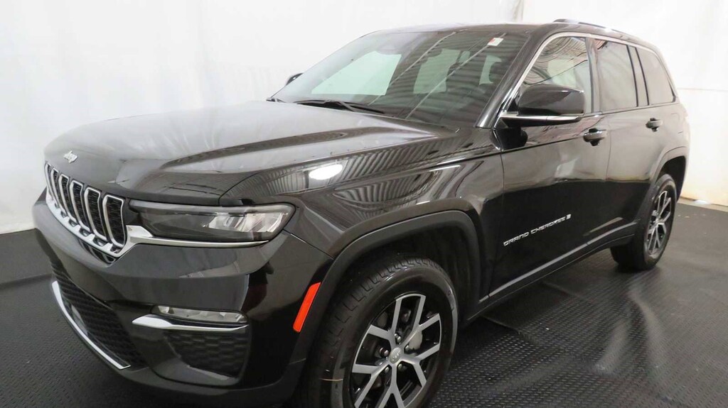 Used 2024 Jeep Grand Cherokee Limited SUV