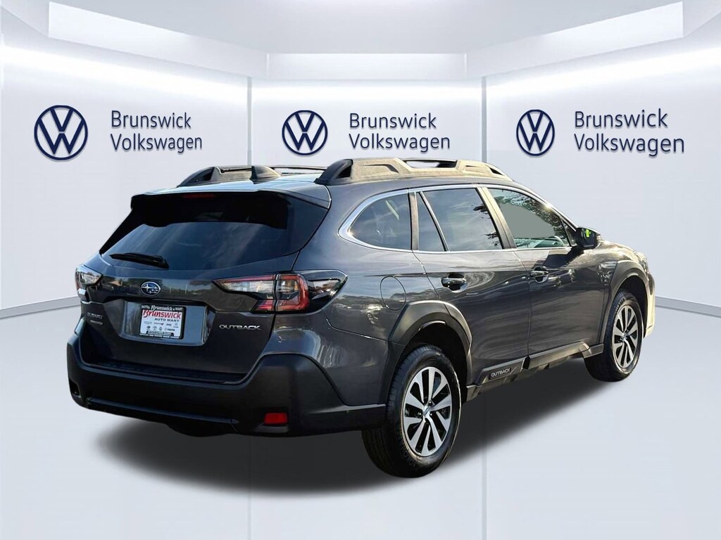 Used 2025 Subaru Outback Premium SUV
