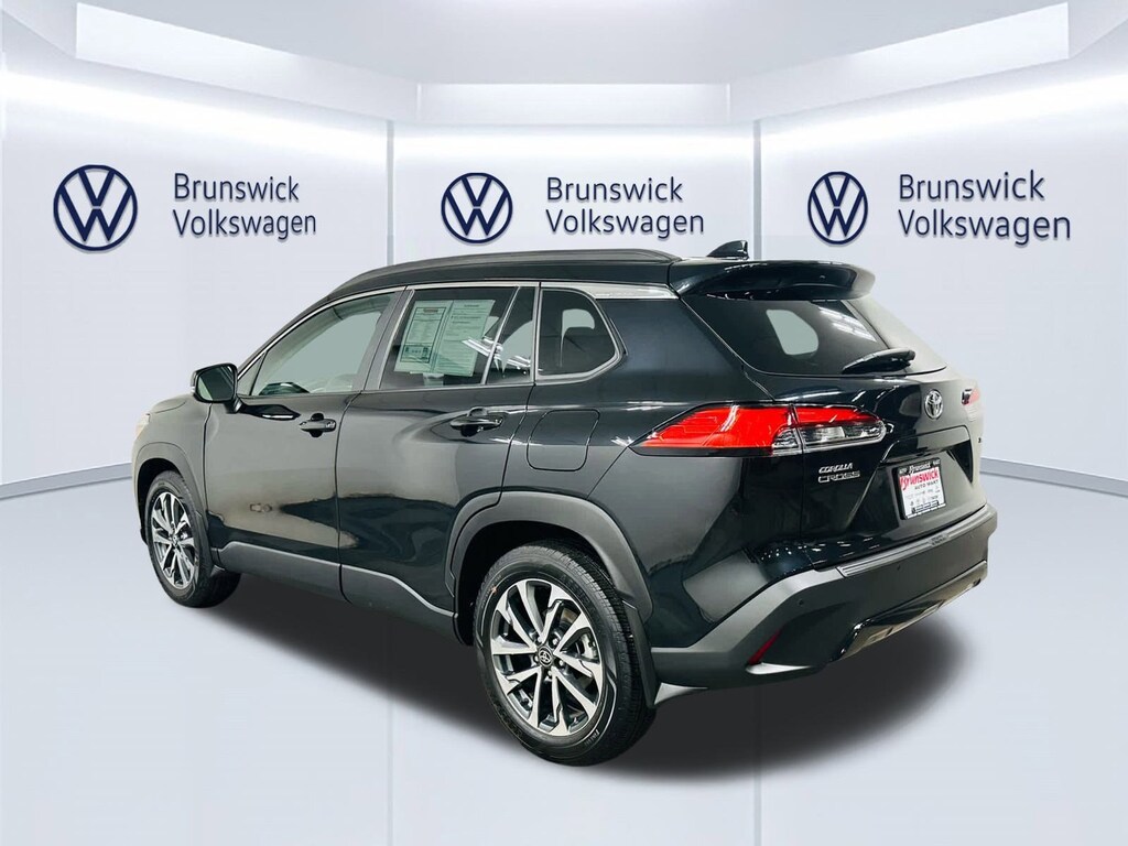 Used 2023 Toyota Corolla Cross XLE SUV
