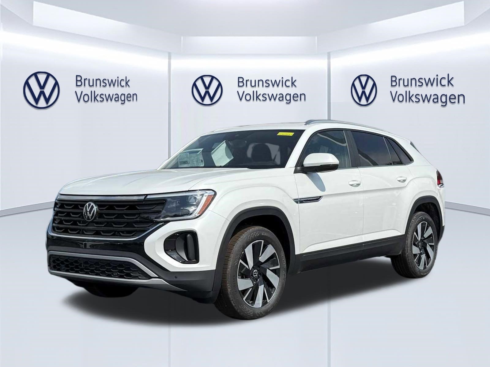 2026 Volkswagen Atlas Cross Sport 2.0T SE w/Tech 4MOTION's photo