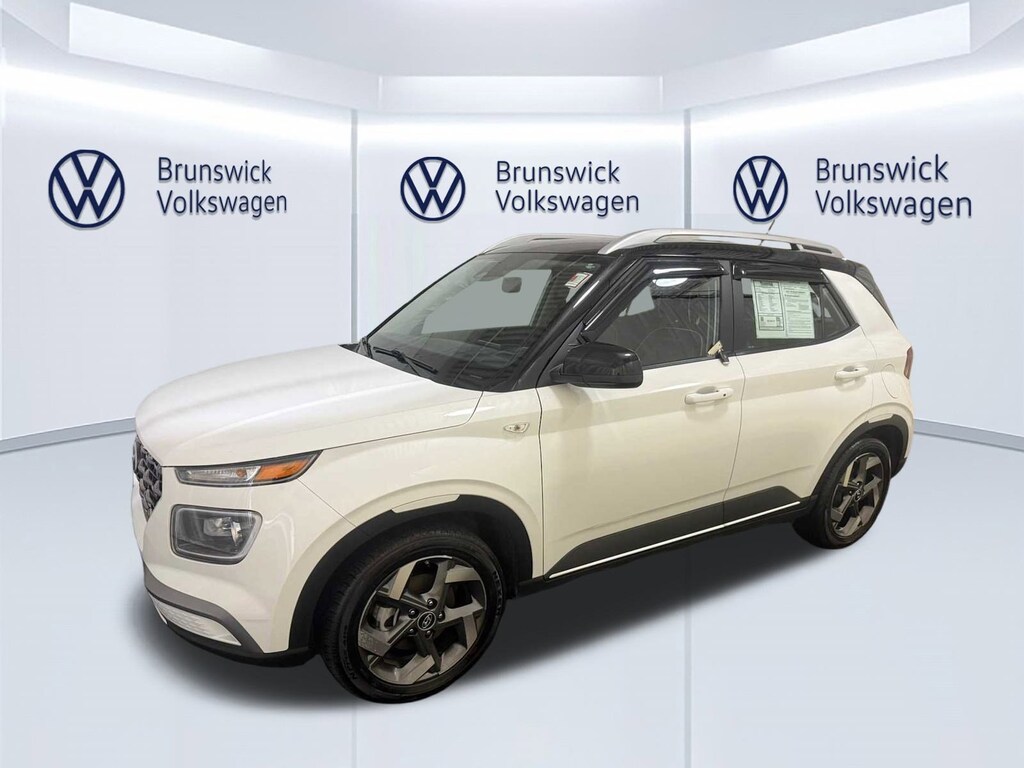 Used 2024 Hyundai Venue Limited SUV