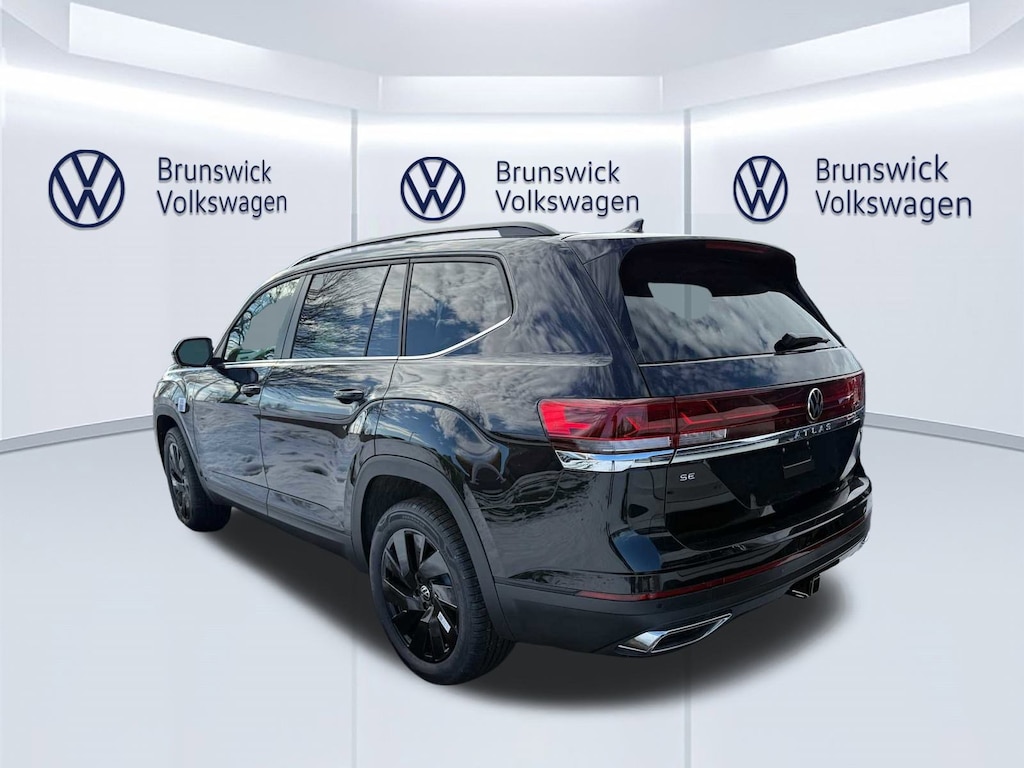 New 2026 Volkswagen Atlas 2.0T SE w/Technology 4MOTION