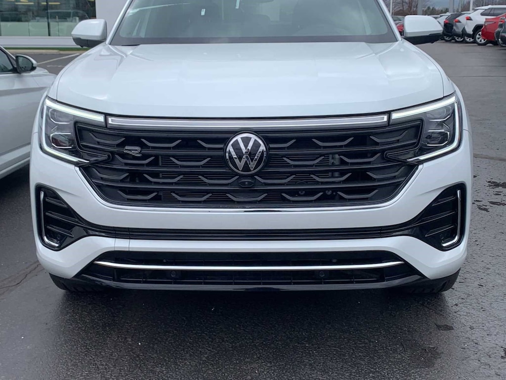 New 2025 Volkswagen Atlas Cross Sport 2.0T SEL Premium R-Line 4MOTION