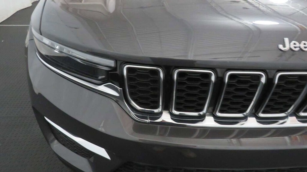 Used 2023 Jeep Grand Cherokee Limited SUV
