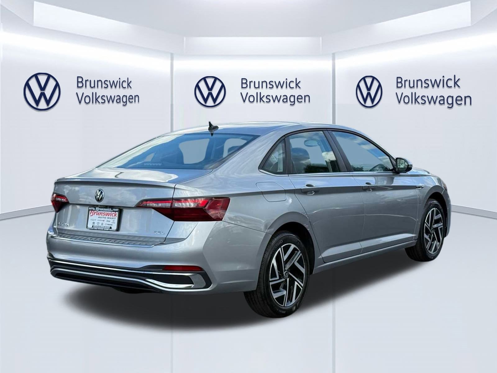 2024 Volkswagen Jetta 1.5T photo 4