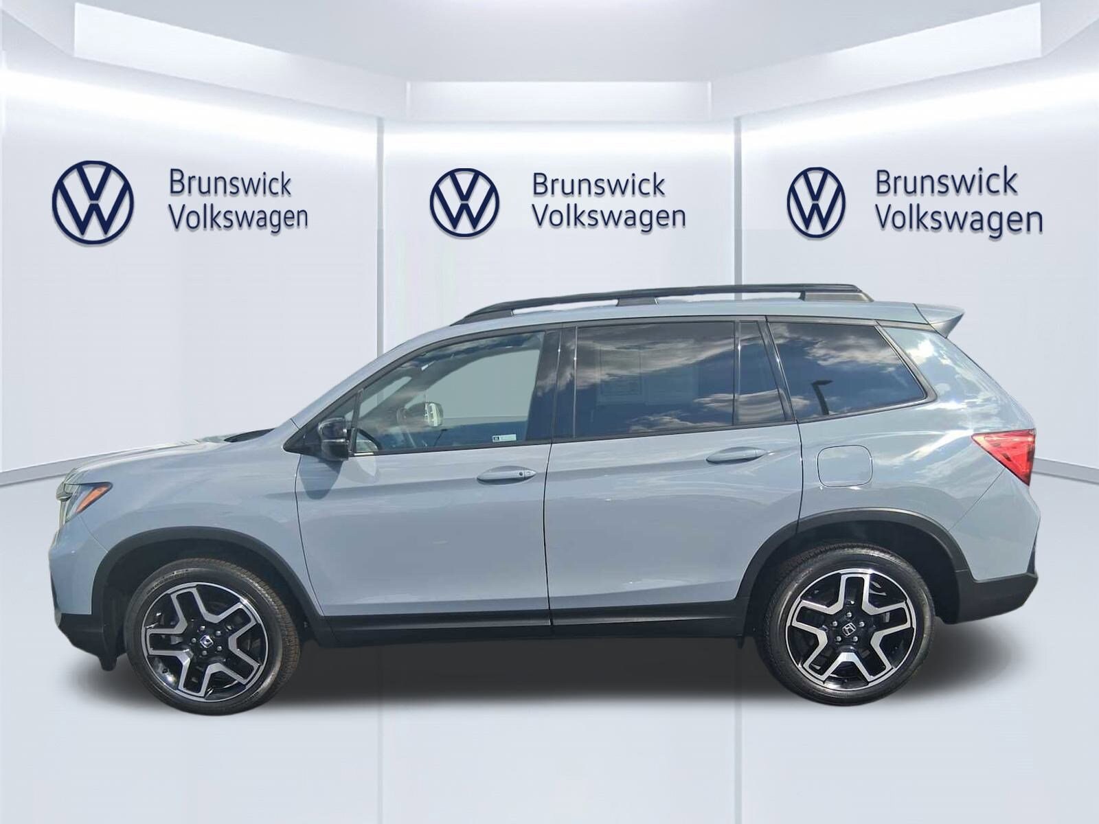 2022 Honda Passport Elite photo 2