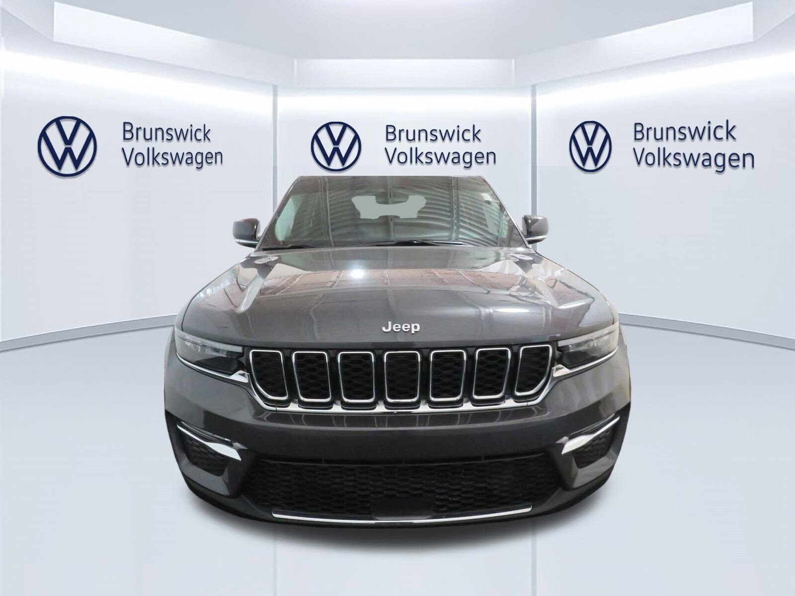 2023 Jeep Grand Cherokee Limited photo 3