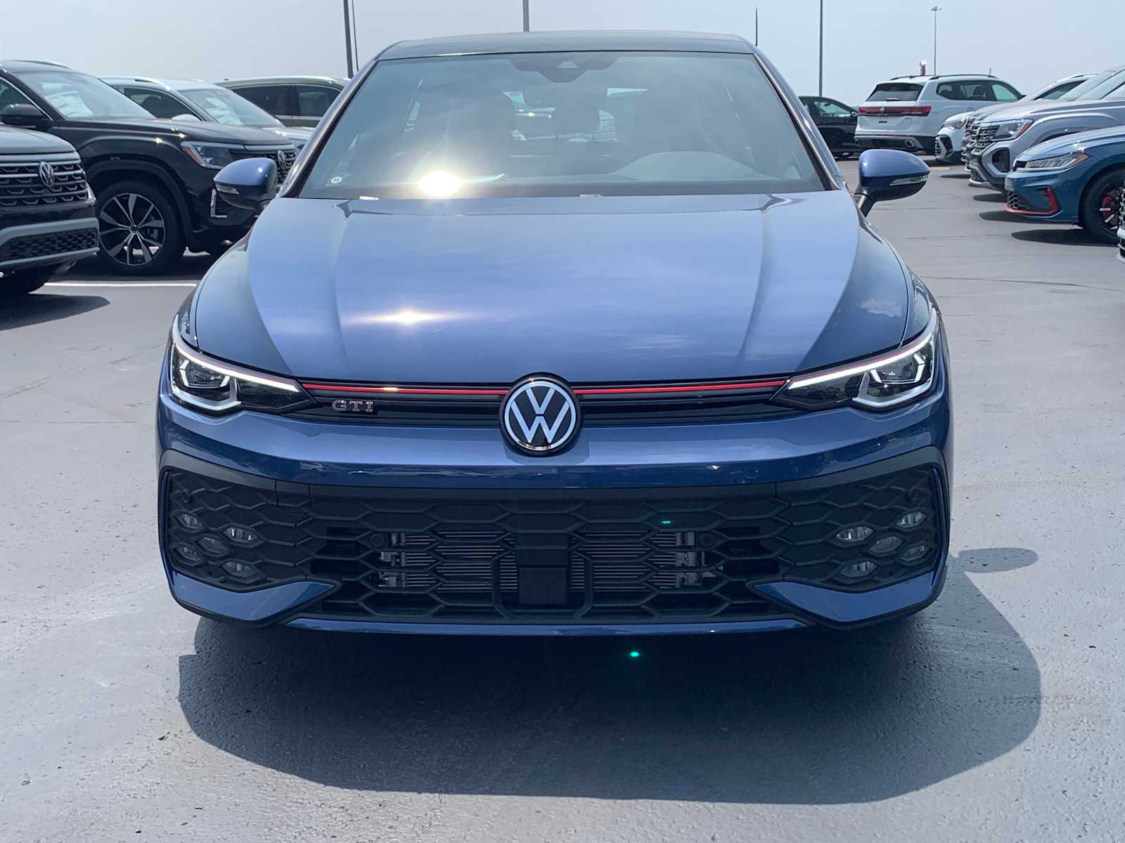 2025 Volkswagen Golf GTI SE photo 2