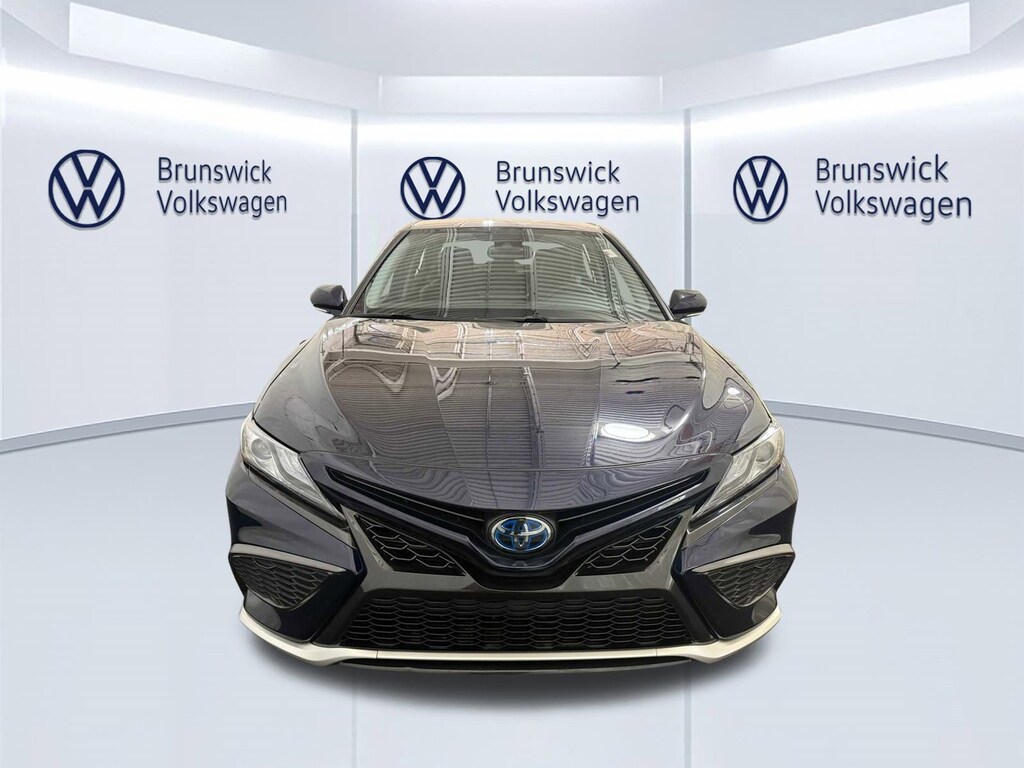 Used 2021 Toyota Camry Hybrid XSE Sedan