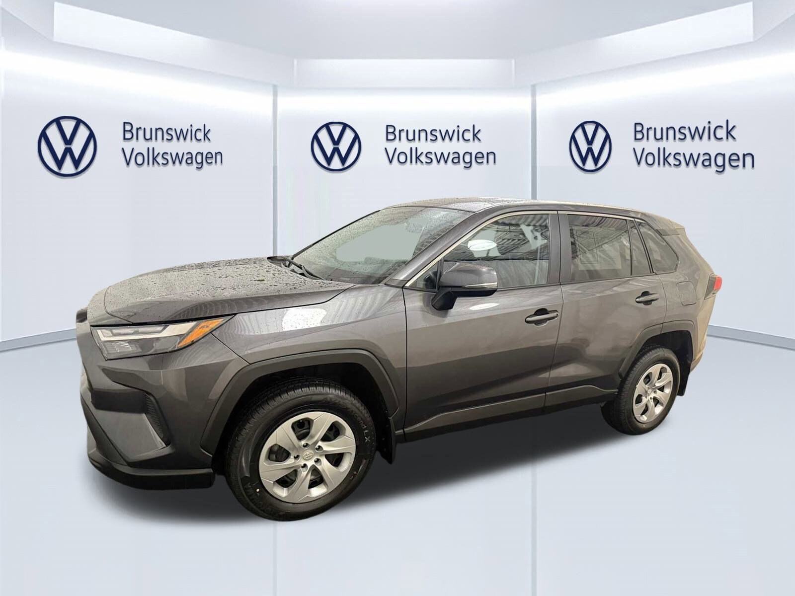 2023 Toyota RAV4 LE photo 2