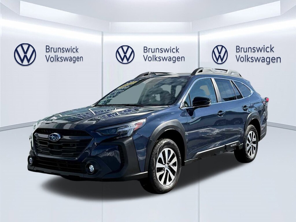 Used 2025 Subaru Outback Premium SUV