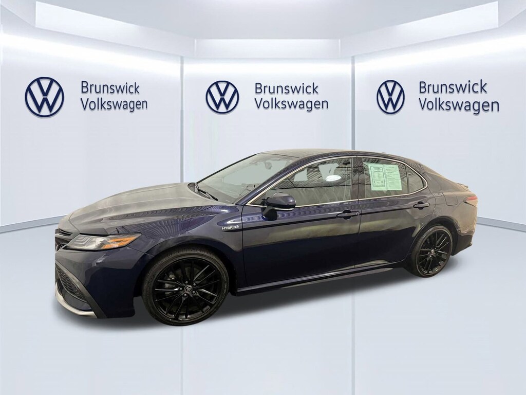 Used 2021 Toyota Camry Hybrid XSE Sedan