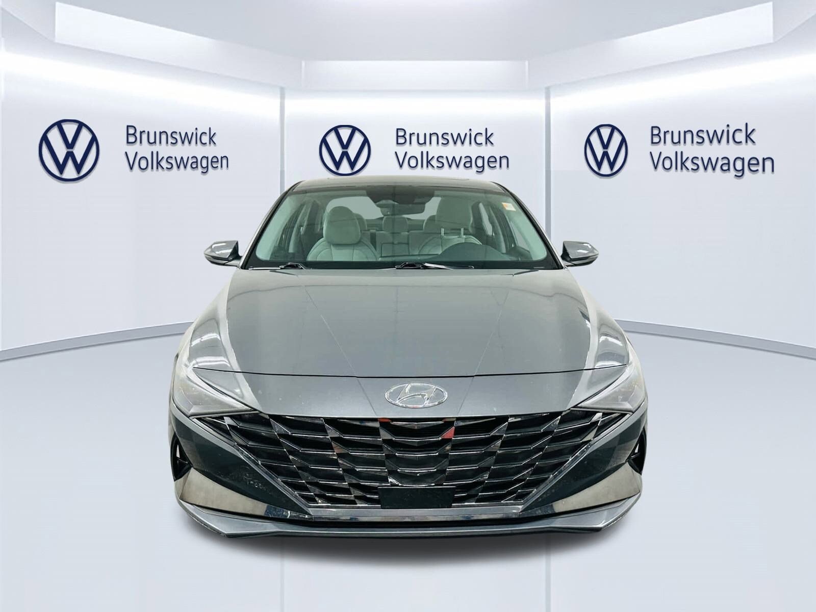 2023 Hyundai Elantra Limited photo 2