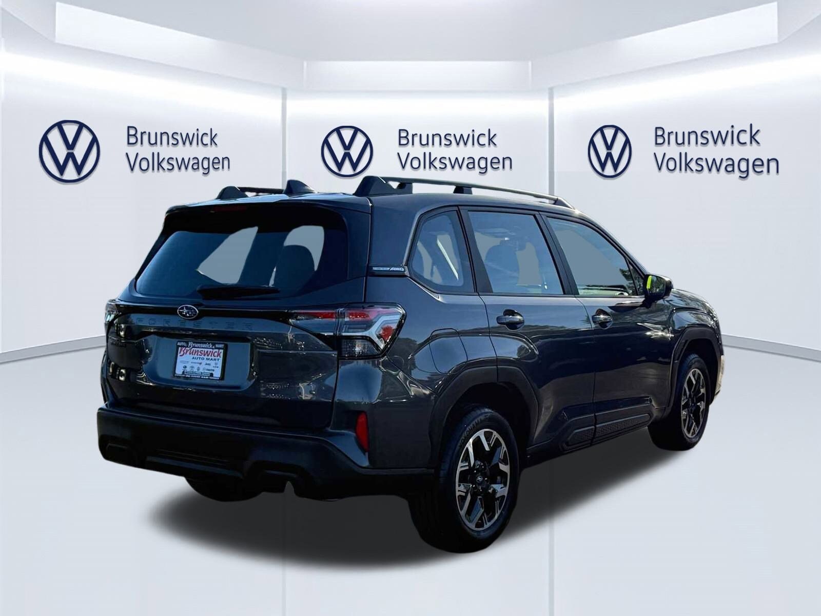 2025 Subaru Forester Base photo 4