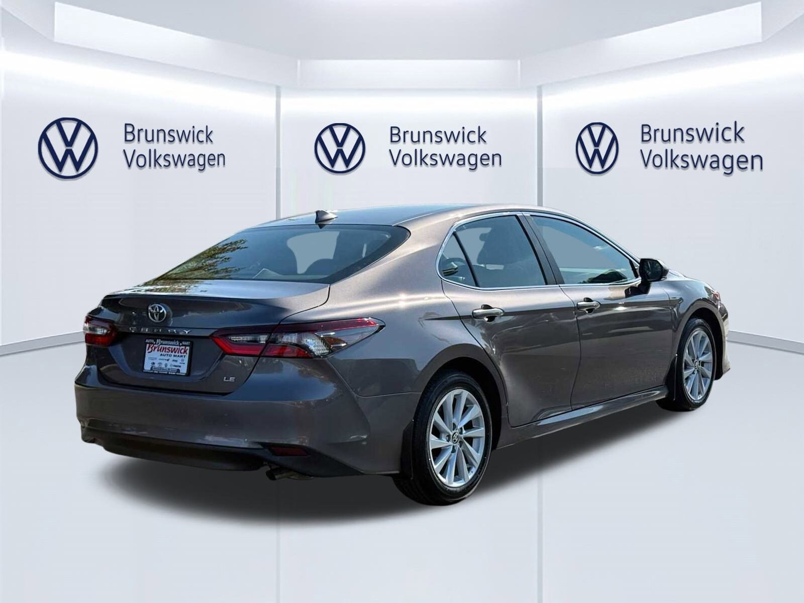 2024 Toyota Camry LE photo 4
