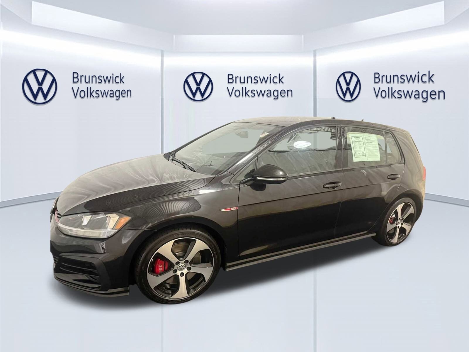 2019 Volkswagen Golf GTI S photo 2