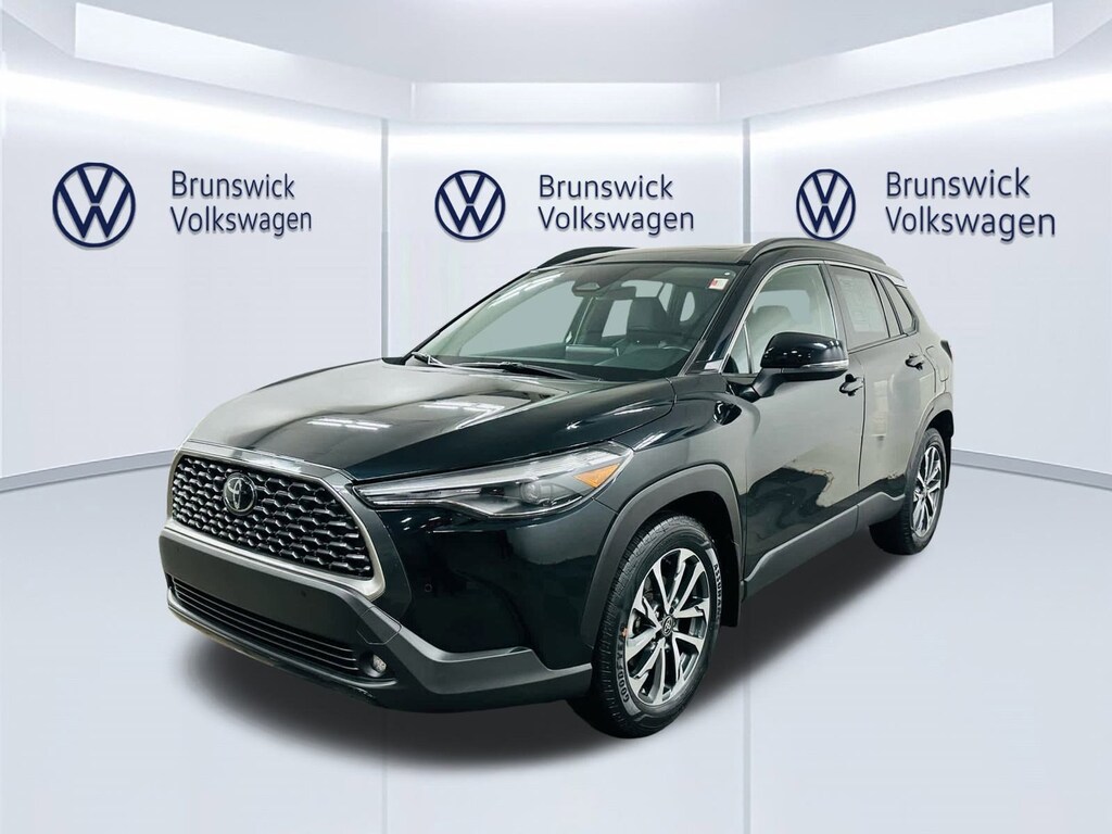 Used 2023 Toyota Corolla Cross XLE SUV