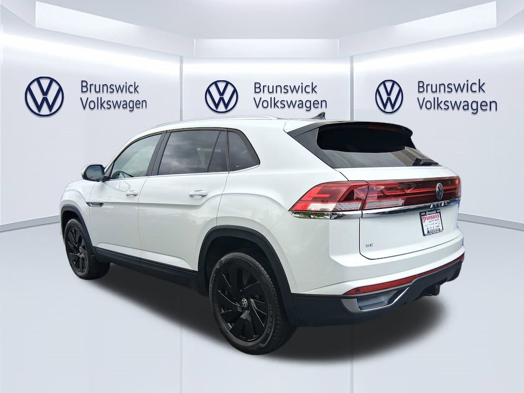 Certified 2024 Volkswagen Atlas Cross Sport 2.0T SE w/Technology SUV