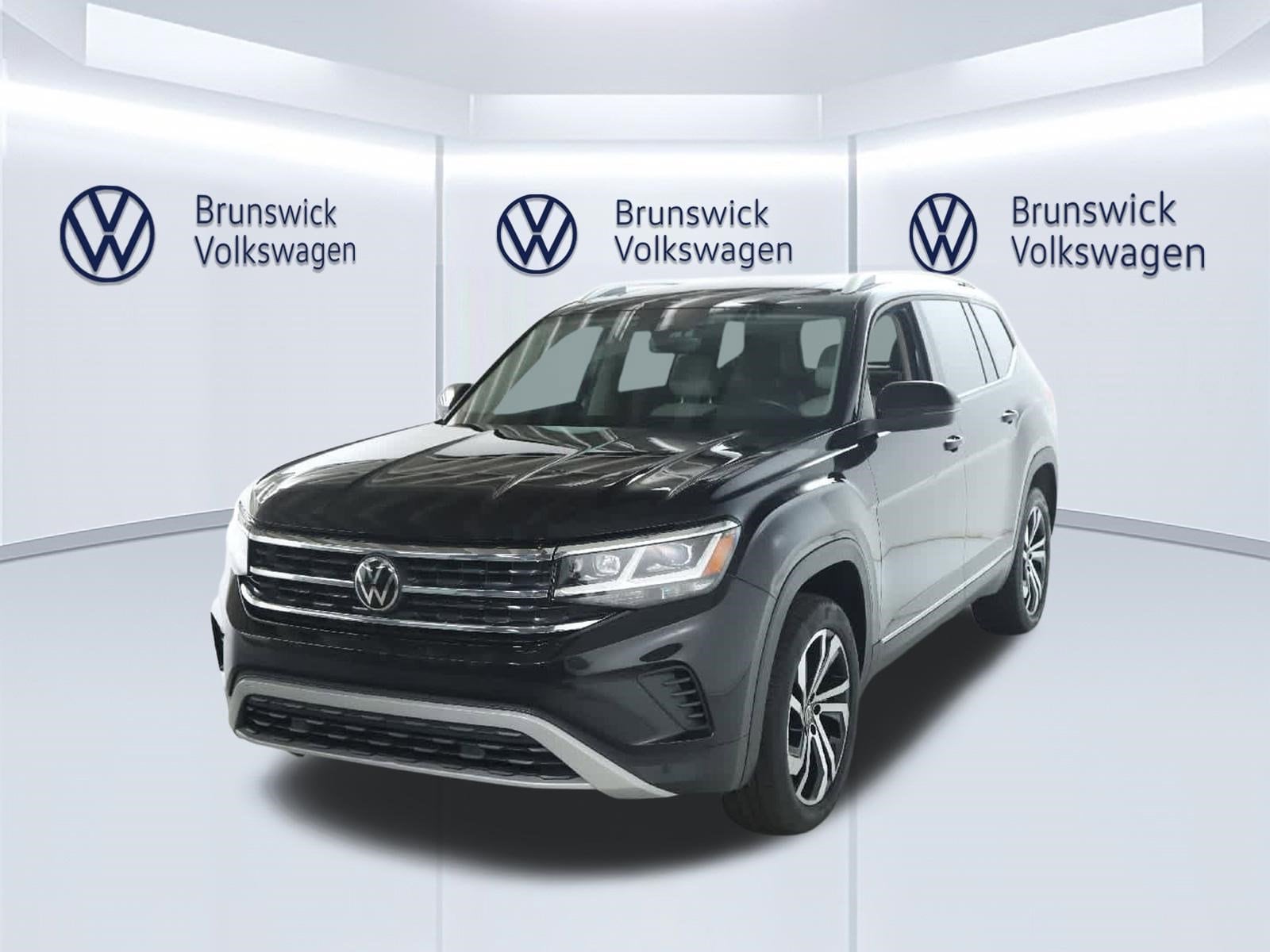 2023 Volkswagen Atlas 3.6L SEL 4MOTION's photo