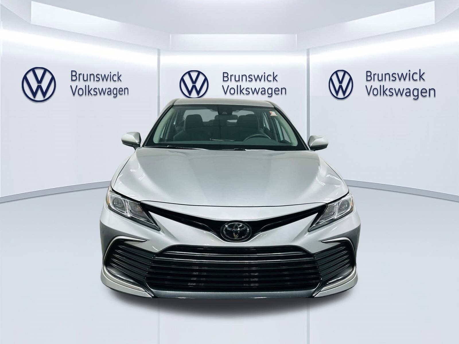 2023 Toyota Camry LE photo 2