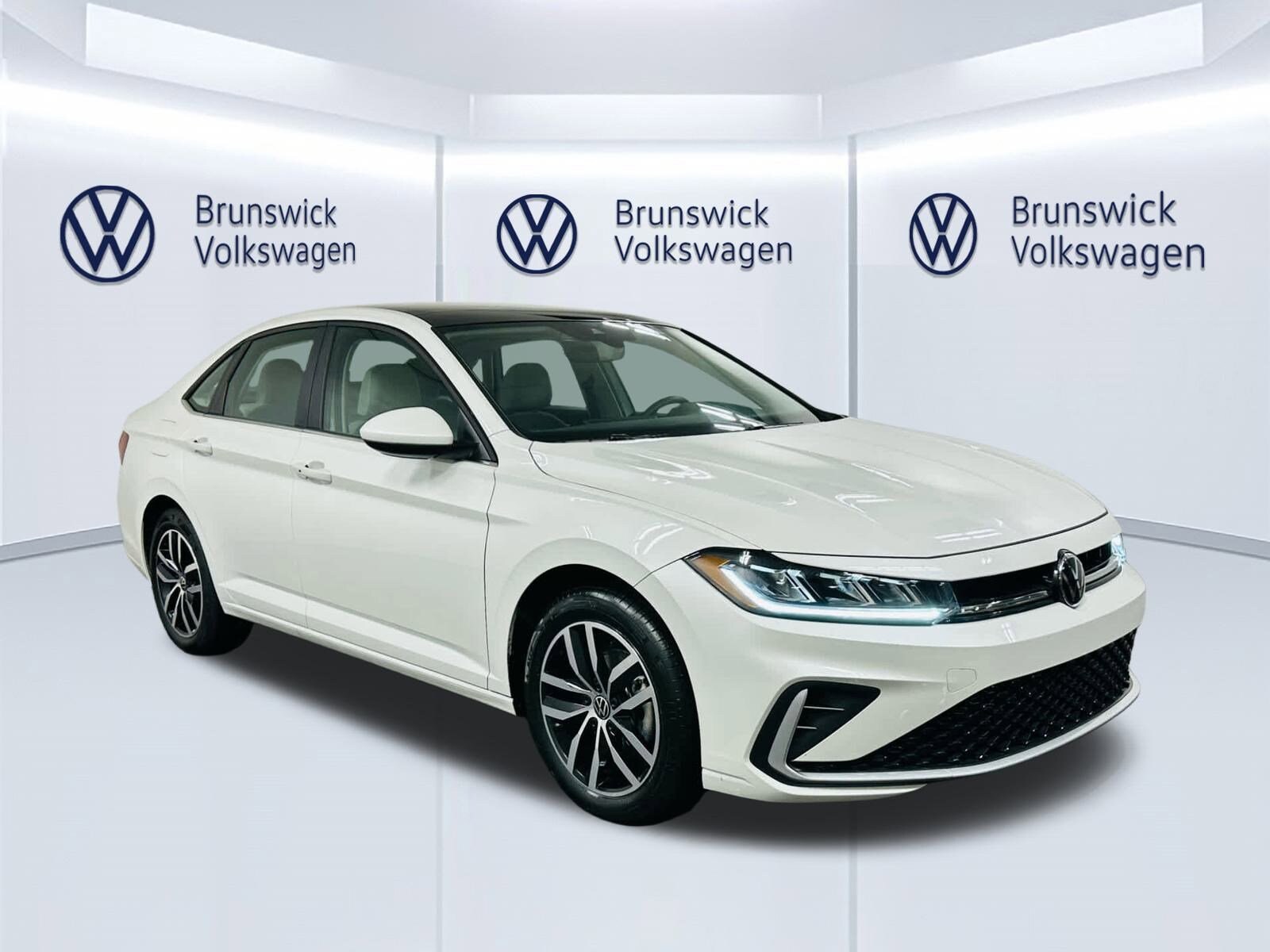 2025 Volkswagen Jetta 1.5T SE photo 2