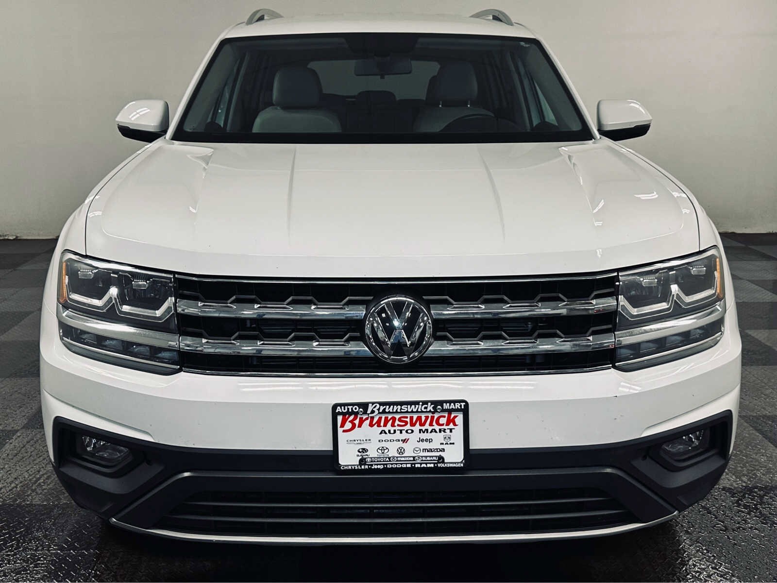 Used 2018 Volkswagen Atlas SE with VIN 1V2KR2CA0JC531602 for sale in Brunswick, OH