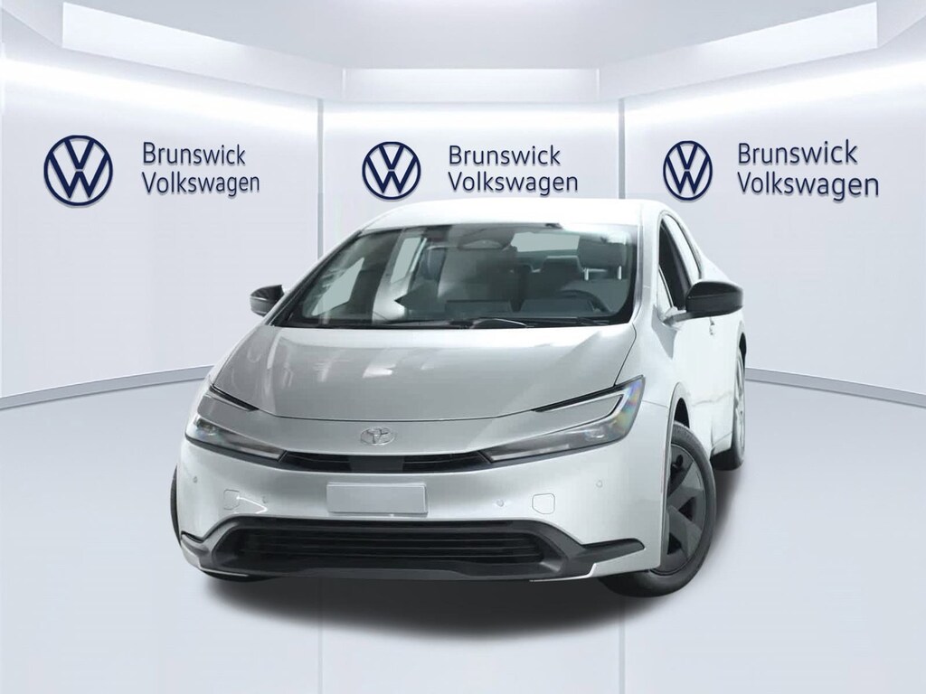 Used 2025 Toyota Prius LE Hatchback