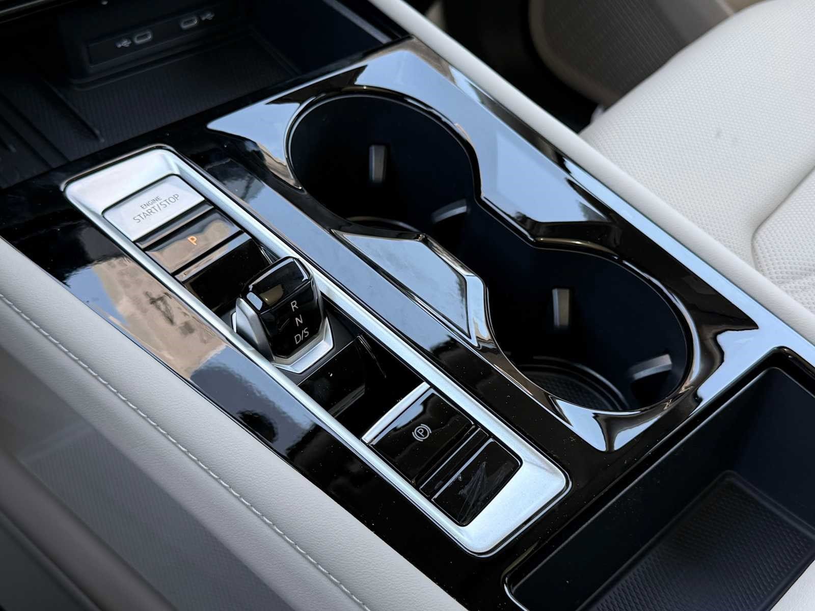 2026 Volkswagen Atlas SE w/Tech - Photo 23