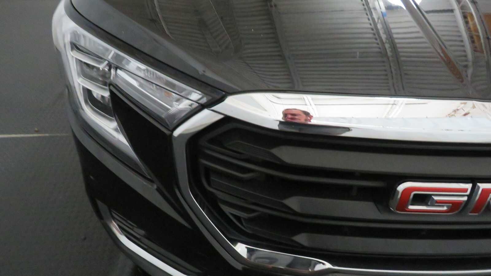 2022 Gmc Terrain SLE photo 3
