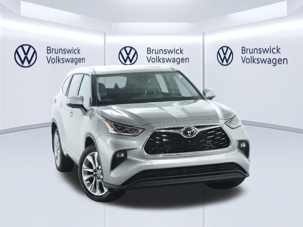 Used 2023 Toyota Highlander Limited SUV