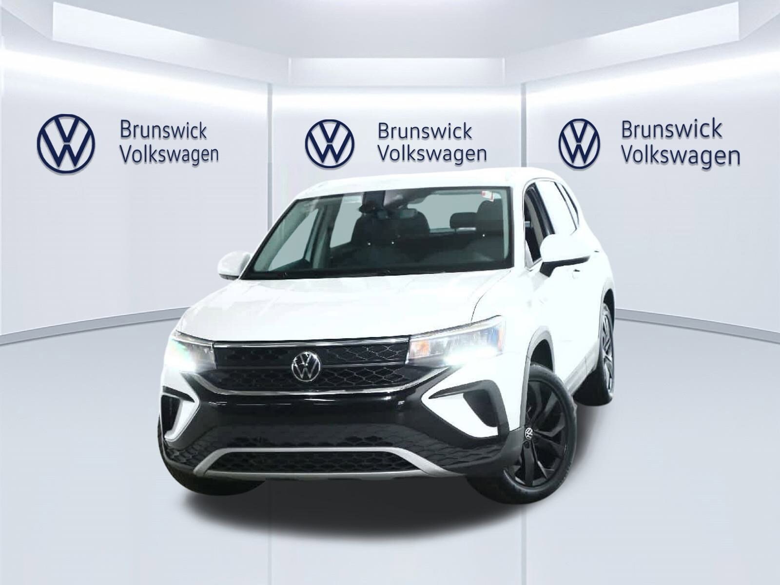 2022 Volkswagen Taos SE photo 3