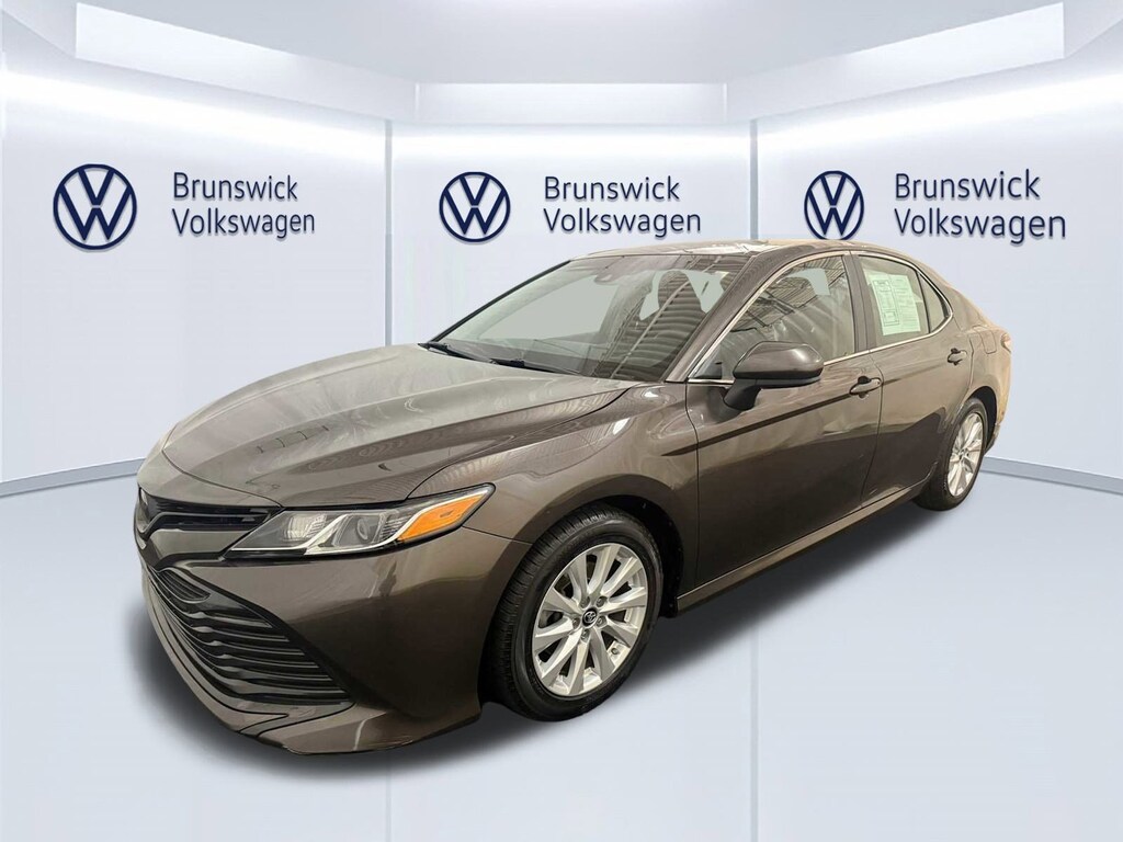 Used 2018 Toyota Camry LE Sedan