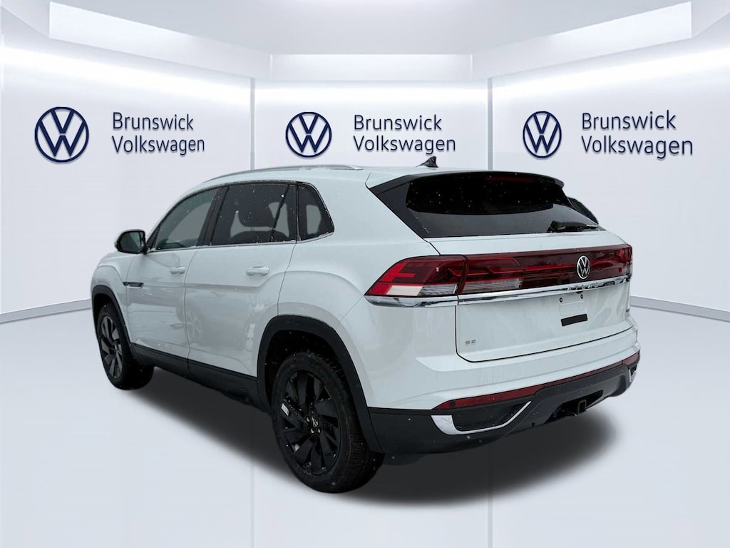 New 2026 Volkswagen Atlas Cross Sport 2.0T SE w/Technology 4MOTION