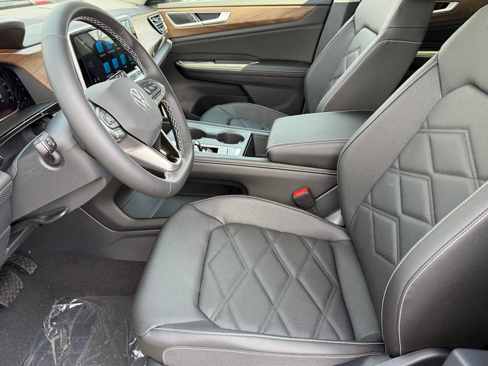 2026 Volkswagen Atlas SE - Photo 6