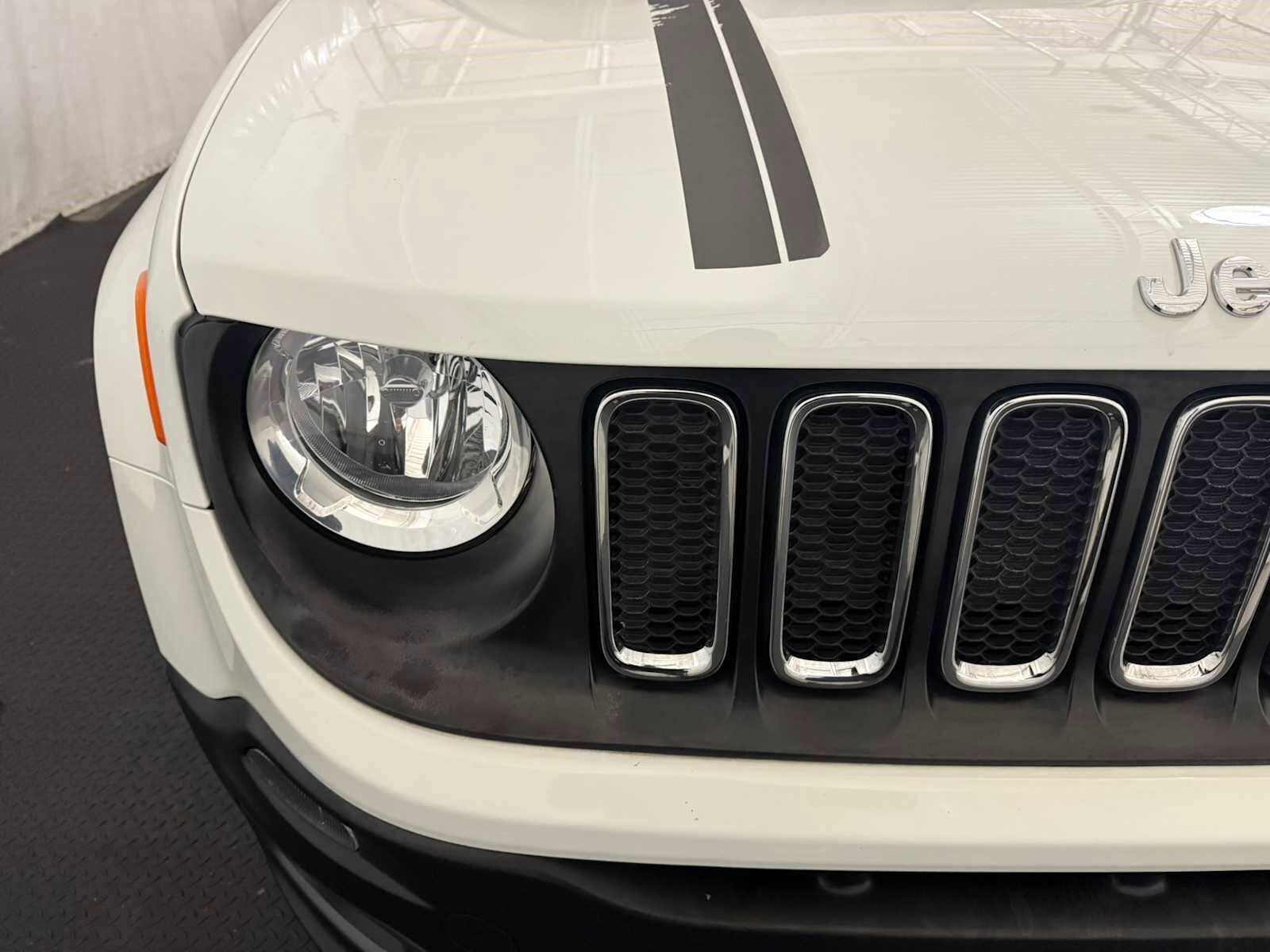 2017 Jeep Renegade Latitude North Edition photo 3