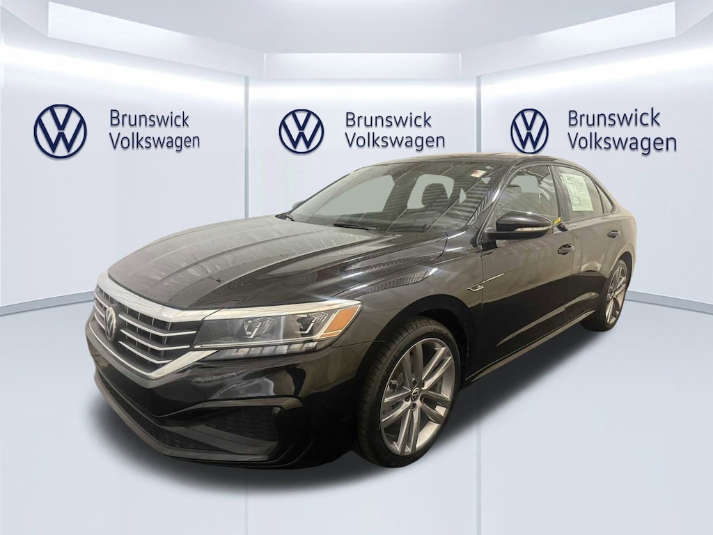 Used 2022 Volkswagen Passat 2.0T R-Line Sedan